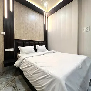 2* Hotel Durga P Near Harishchandra Ghat